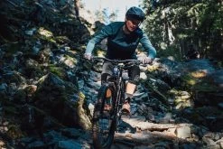 Chromag Rift Protection Knee Guard -Bicycle Equipment Store chromag chromag rift protection knee guard 1