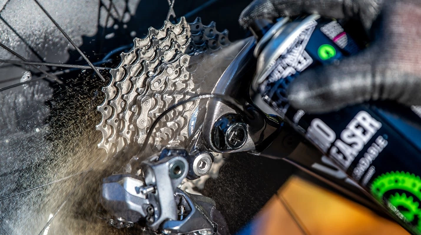 Muc-Off Water-Soluble Bio Degreaser - 500mL 2 Muc-Off Water-Soluble Bio Degreaser - 500mL - Image 2