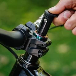 OneUp EDC Threadless Carrier 21 OneUp EDC Threadless Carrier -Bicycle Equipment Store oneup oneup edc threadless carrier 10